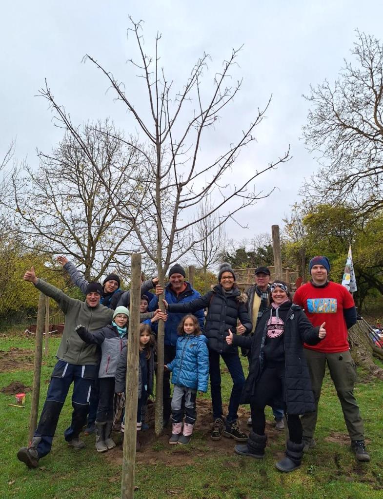 Gruppenbild Baumpflanzaktion 2